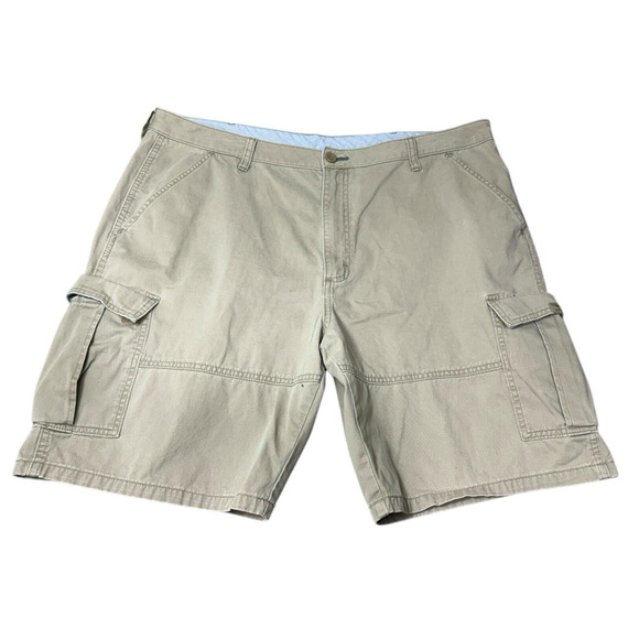 Men's Wrangler Beige Cargo Shorts Sz 40 Work Outdoors Short 9" Inseam Casual - Picture 2 of 5